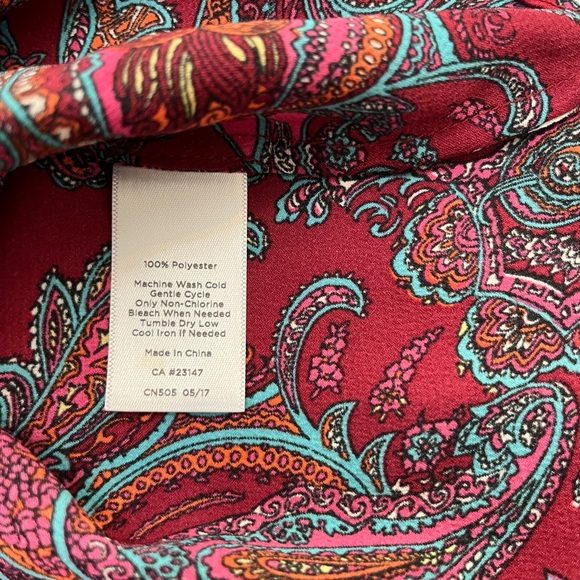 Talbots Top Women's Sz MP Long Sleeve Red Paisley Blouse Ruffled Boho Office - Picture 7 of 7